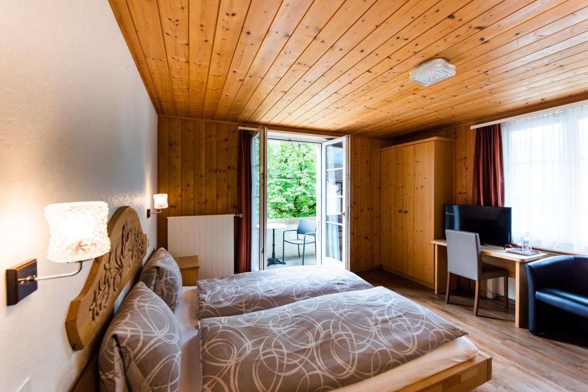 Hotel Brienzerburli Бриенц Экстерьер фото